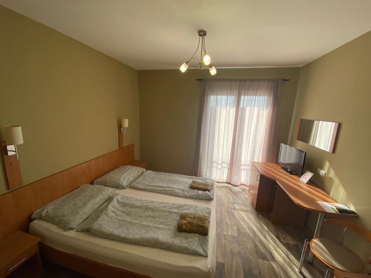 Kalcit Tourist Motel Belapatfalva Esterno foto