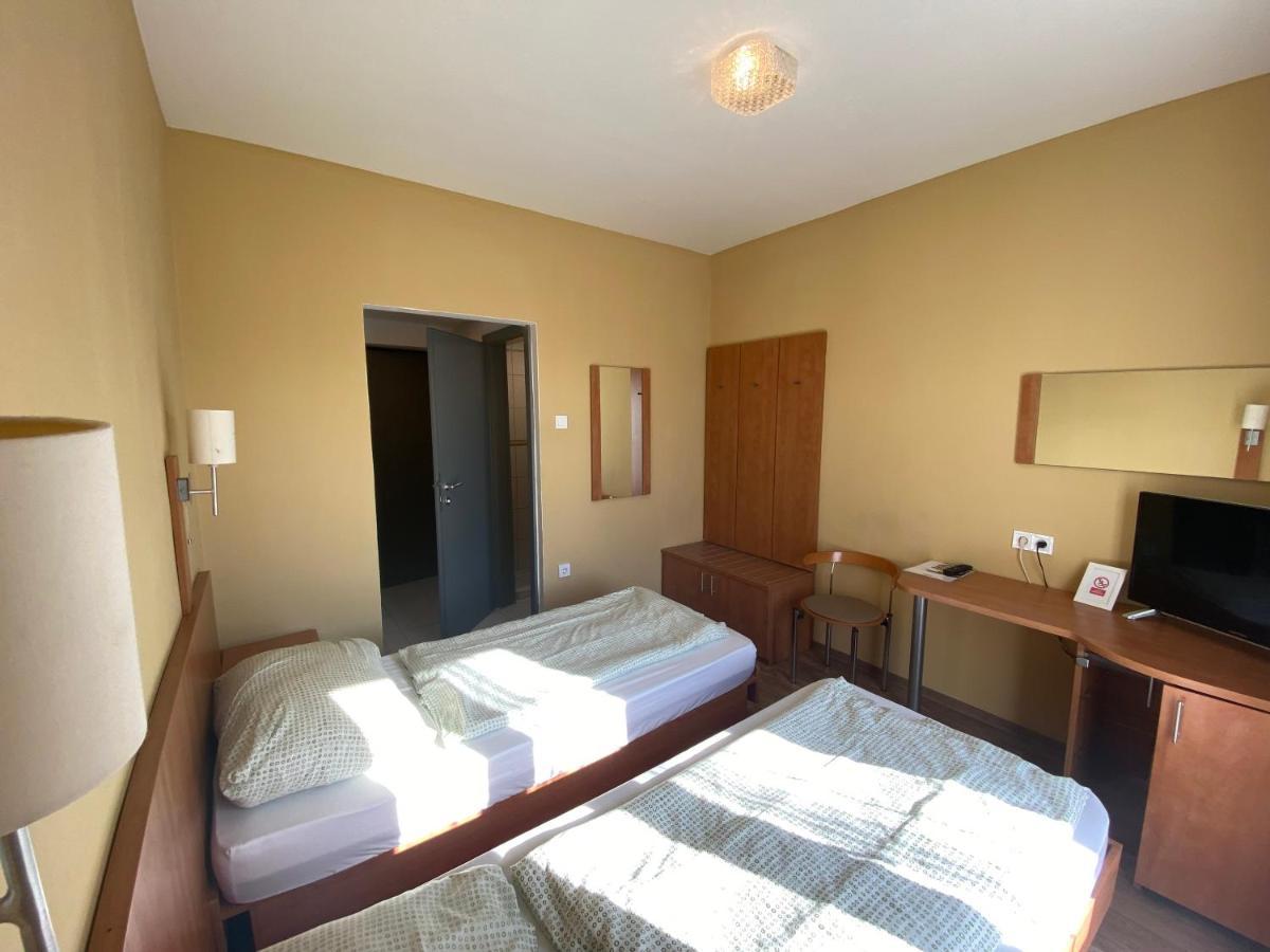 Kalcit Tourist Motel Belapatfalva Esterno foto