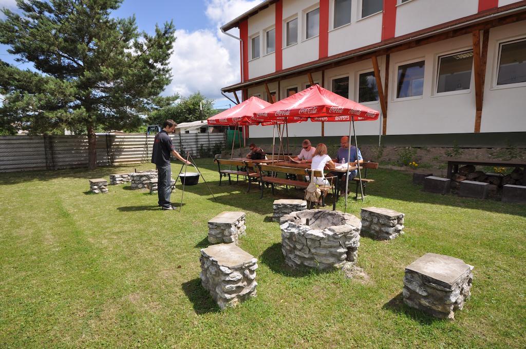 Kalcit Tourist Motel Belapatfalva Esterno foto