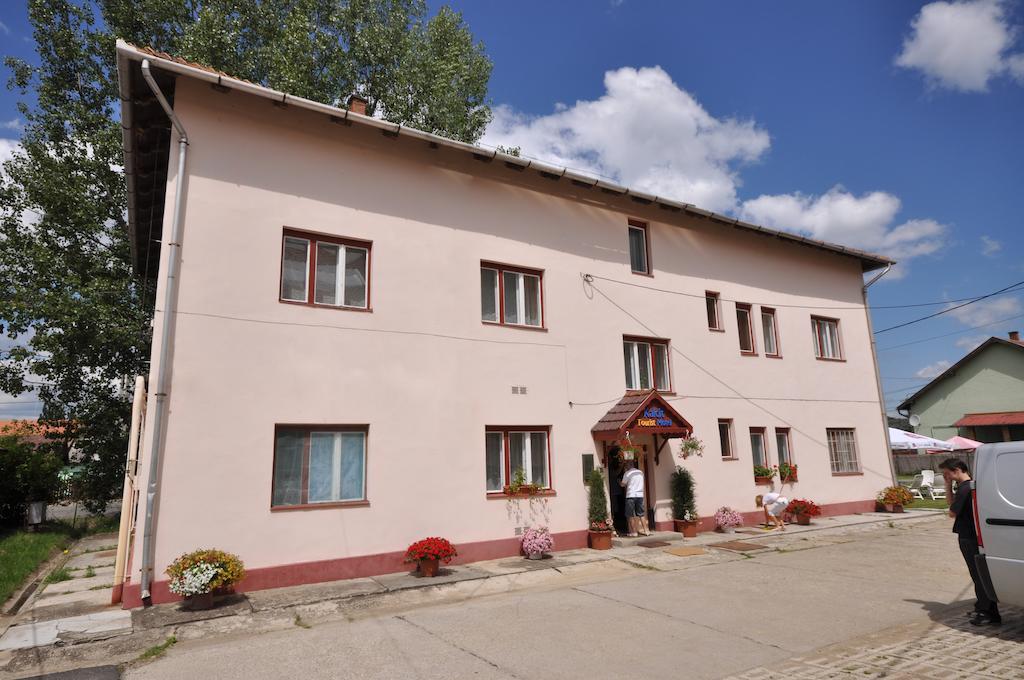 Kalcit Tourist Motel Belapatfalva Esterno foto